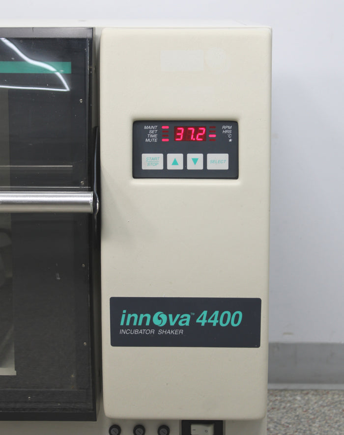 New Brunswick Innova4400 Incubator Shaker with Flask Clamps (pre-owned)