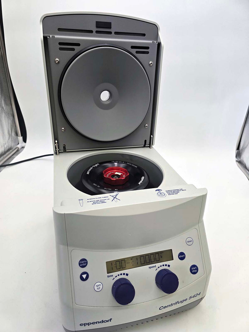 (2020) Eppendorf 5424 microcentrifuge with 24 x 1.5/2.0ml rotor | End of Year Sale