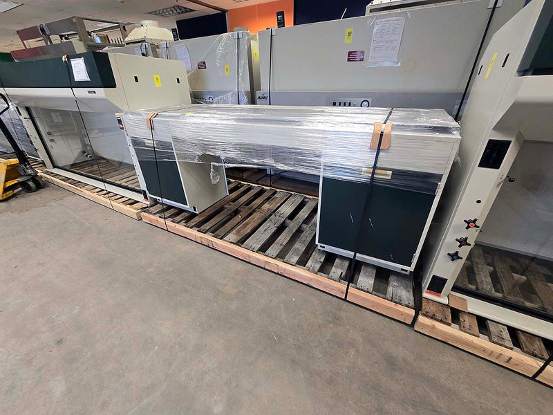 Reconditioned Hamilton Concept 8 foot fume hood package with Air velocity monitor