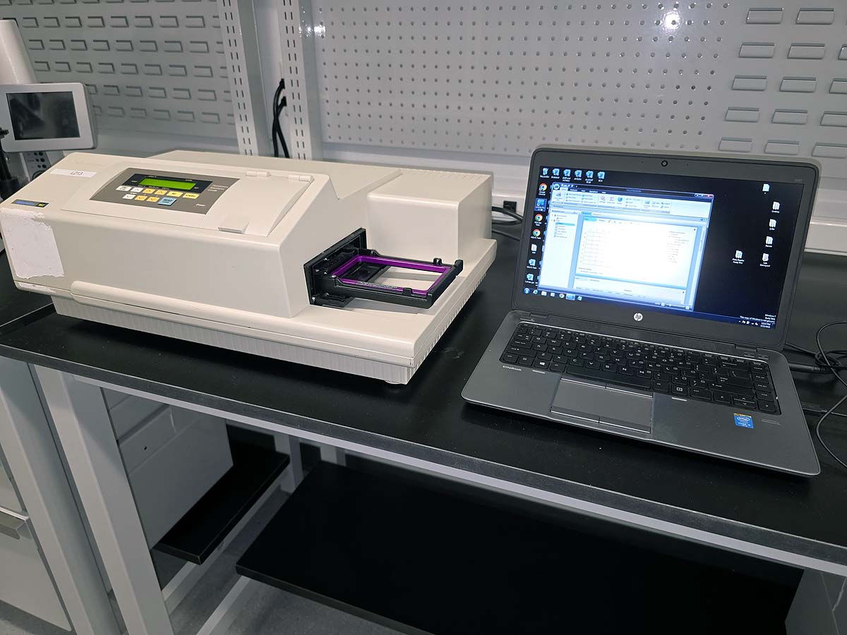 Molecular Devices SpectraMax M2e Multi-Mode microplate reader package