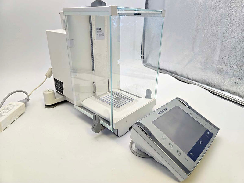 Mettler Toledo XP205 DR Delta Range analytical balance | Government Lab Enterprises