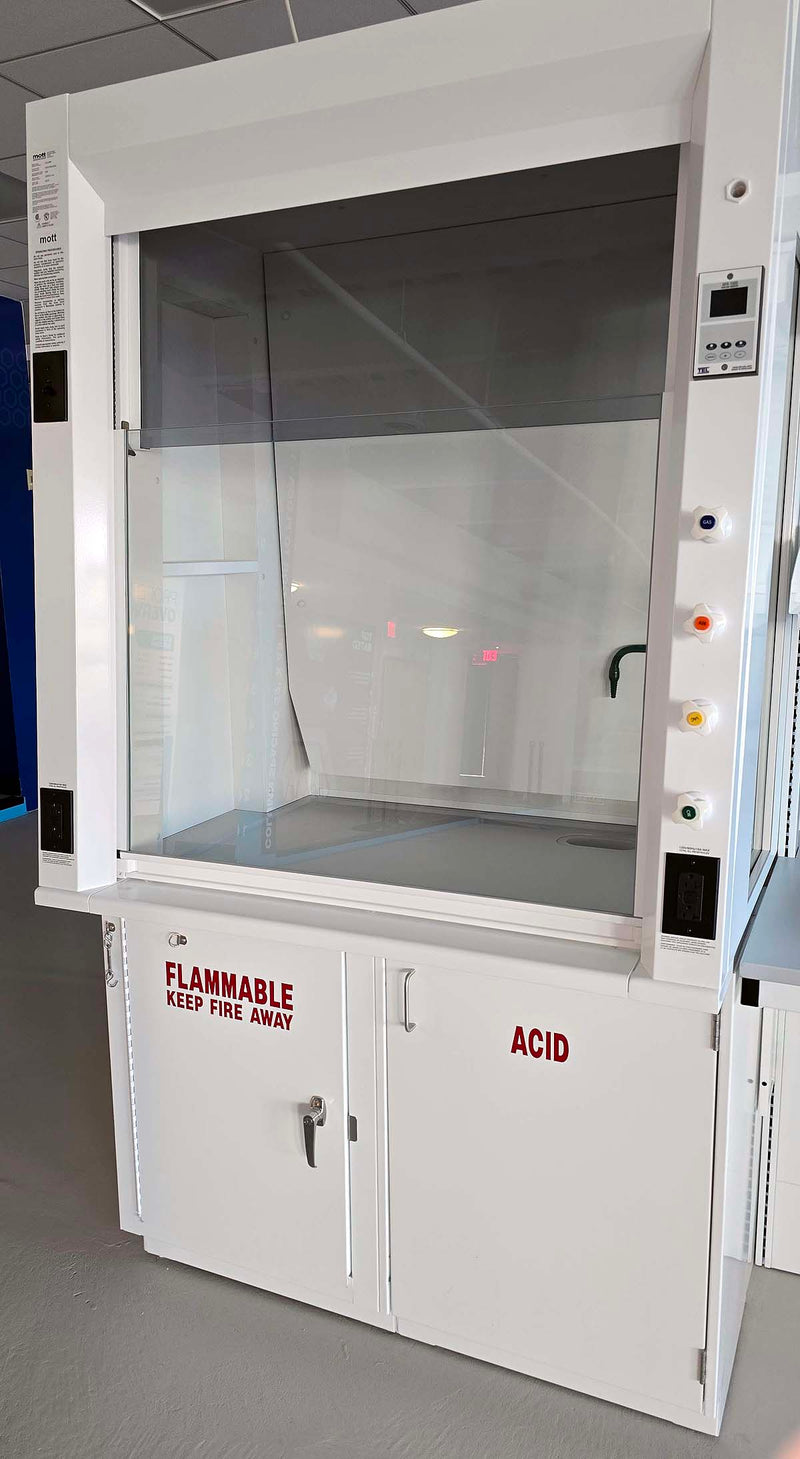 4 foot Mott Novoguard fume hood  | Government Lab Enterprises