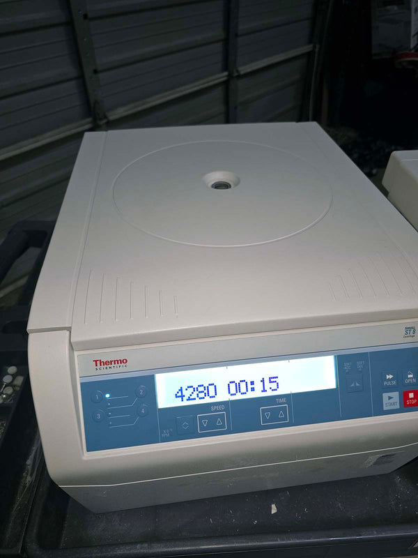 (2020) Sorvall ST8 bench top centrifuge (4x145ml) with M-10 microplate rotor | End of Year Sale