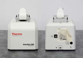 Thermo Scientific NanoDrop 2000 Nano UV-Vis Spectrophotometer with laptop and software (pree-owned)