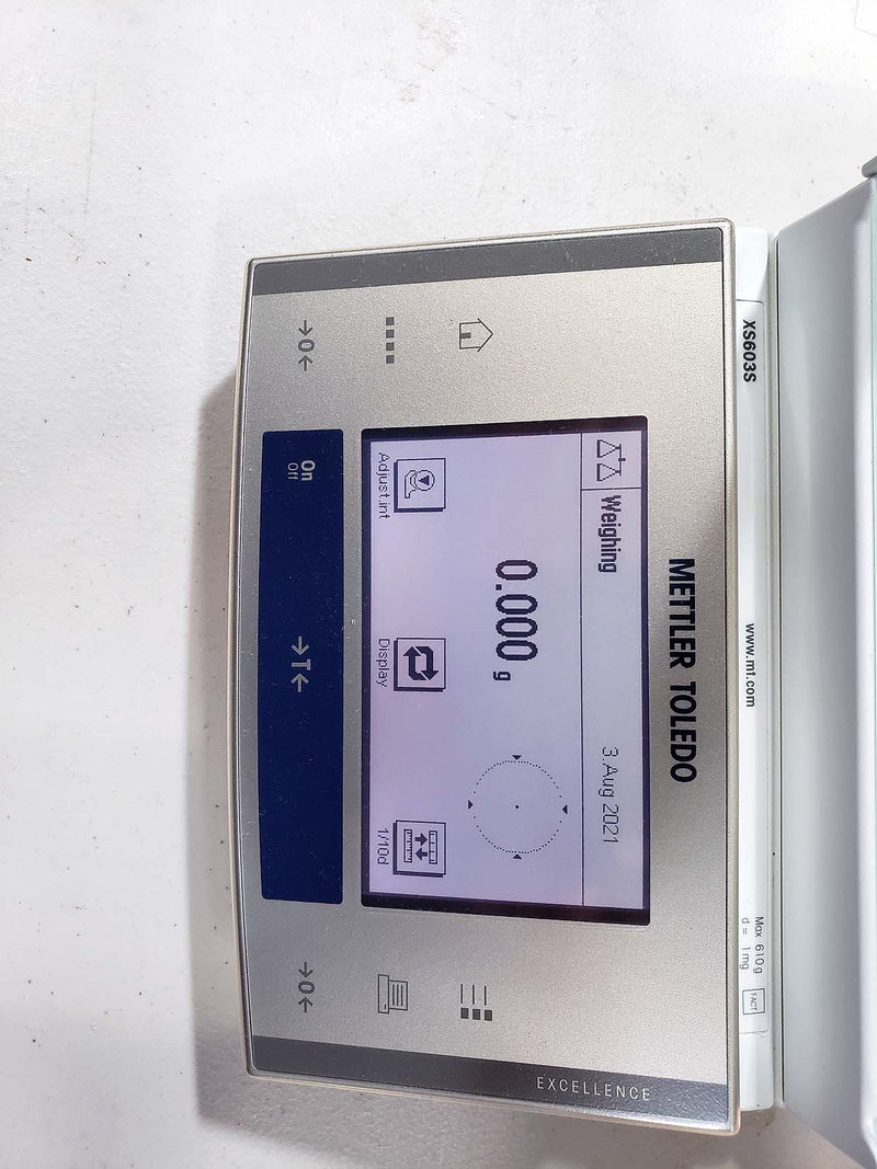 Mettler Toledo XS603S Toploading Balance (610g x 1mg) with internal calibration and draftshield (Pre-owned)