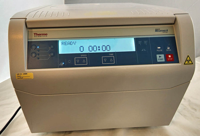 Thermo Scientific Heraeus Megafuge 8 benchtop centrifuge with rotor